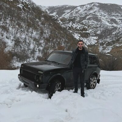  ,   Grig, 25 ,     