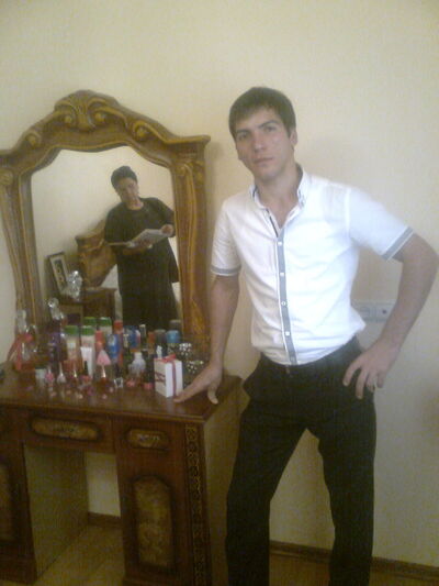  ,   Elnur, 35 ,   