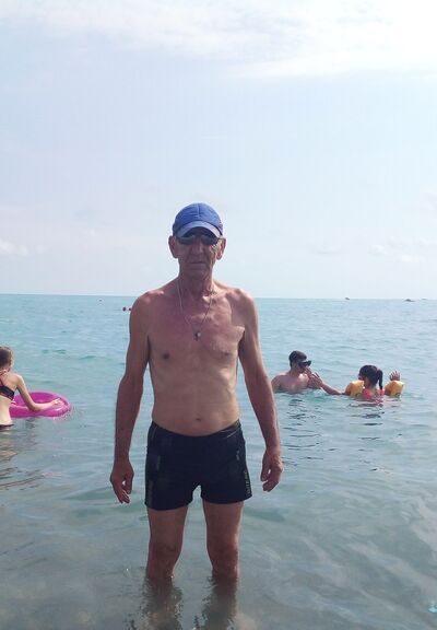  ,   Viktor, 69 ,   ,   , c , 
