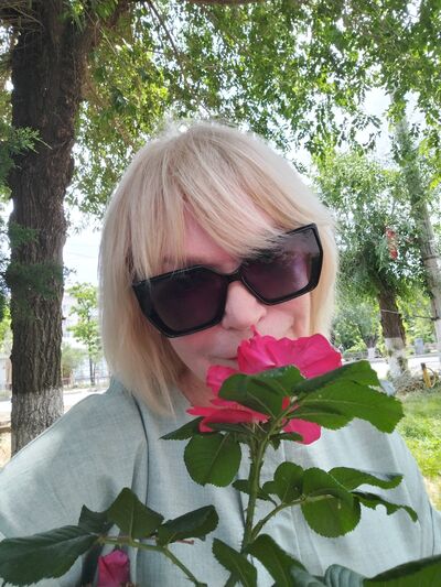  ,   Lana, 60 ,   c 