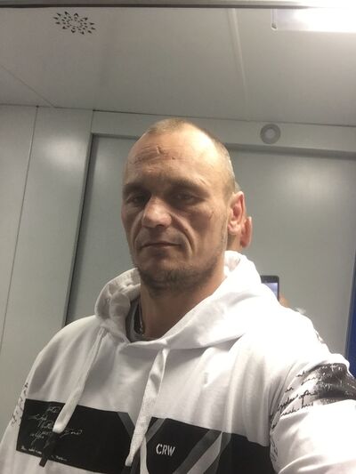  ,   Andrej, 40 ,   ,   , c 