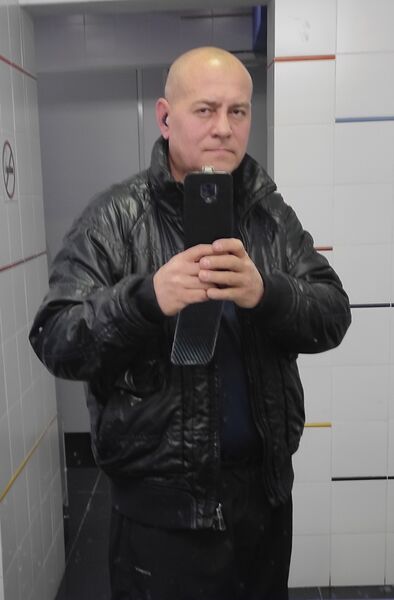  --,   , 43 ,     , c 