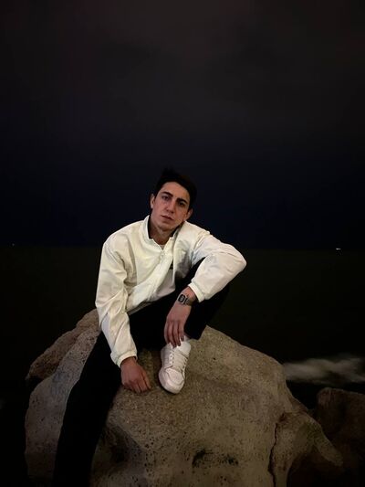  ,   Malik, 25 ,   ,   