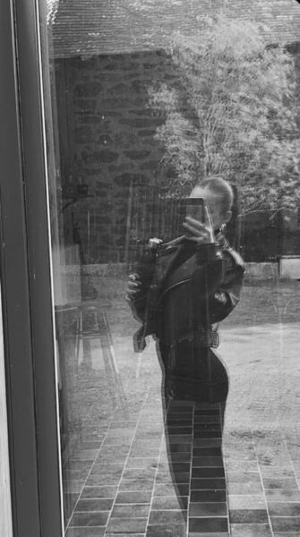  ,   Nigina, 29 ,   , 