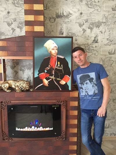  ,   Alecs, 39 ,   c 