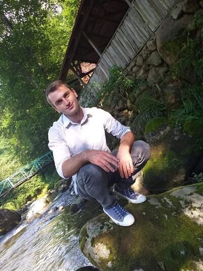  ,   Luka, 31 ,  