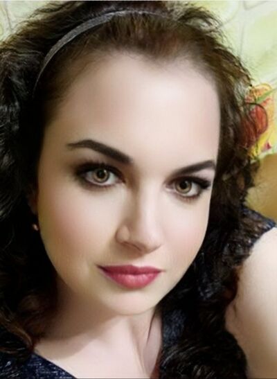  ,   Elena, 42 ,  