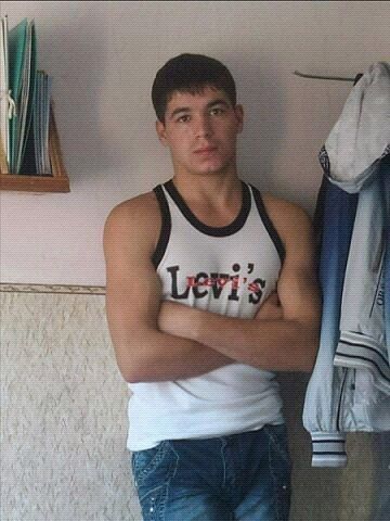 4896702  Valerii, 35 ,    