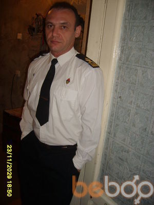  ,   Levis, 49 ,  