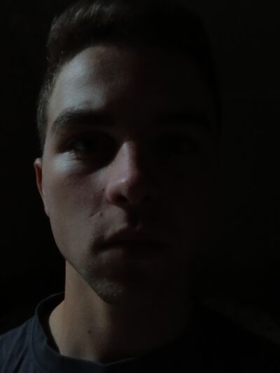  ,   Vlad, 21 ,   ,   
