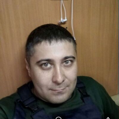  ,   Den, 37 ,   , 