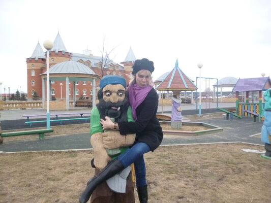  ,   Lara, 26 ,   ,   , 