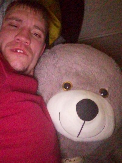  ,   Russ, 27 ,   ,   