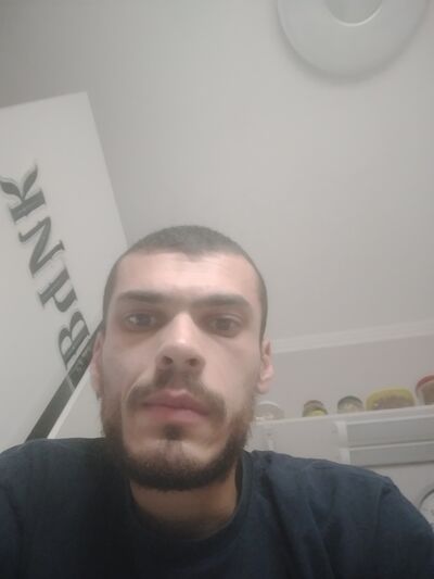  ,   Robert, 28 ,   