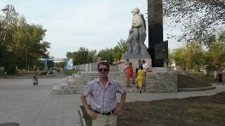  ,   Leon, 44 ,   ,   , c 