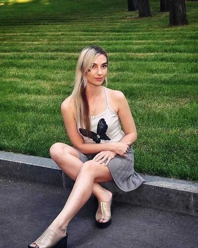  ,   Inna, 38 ,  