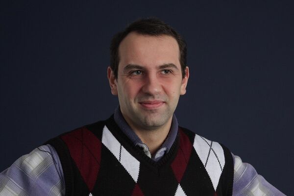  ,   Aleksandr, 44 ,   ,   , c 