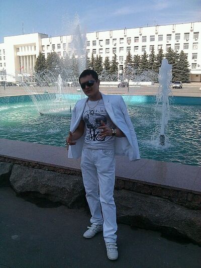  ,   Bek, 32 ,   ,   , c 