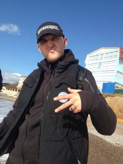  ,   Charlie, 33 ,   , 