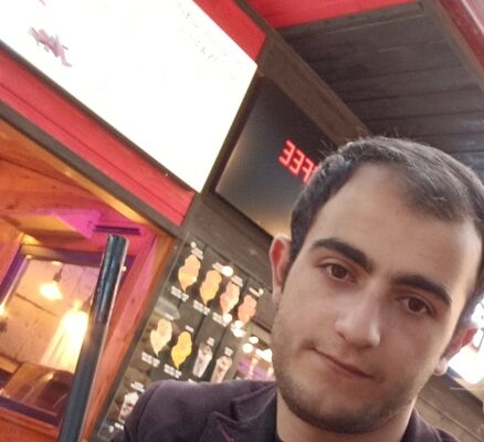 ,   Roland, 26 ,   ,   