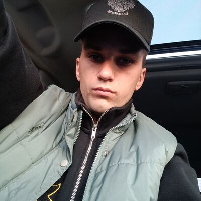  ,   Kirill, 23 ,   ,   , c , 