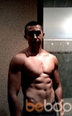  ,   Winston, 32 ,   