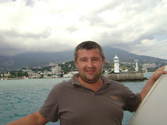  ,   Walyn, 48 ,   