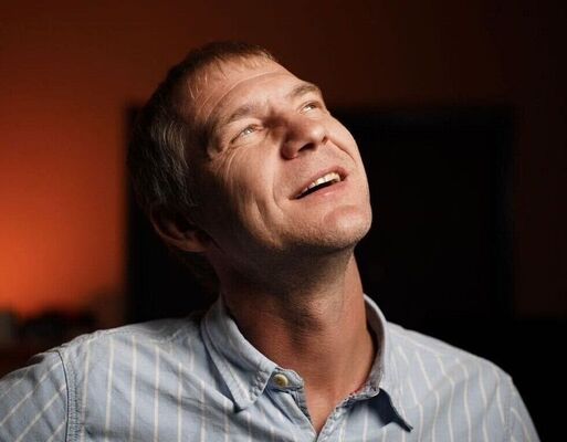  ,   Alex ander, 43 ,   ,   , c 