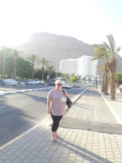  ,   Lilia, 53 ,  