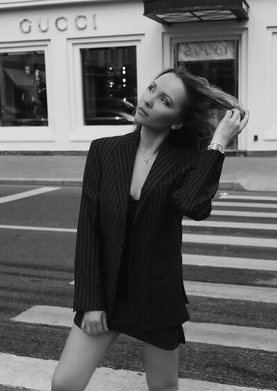  ,   Julia, 35 ,     , c 