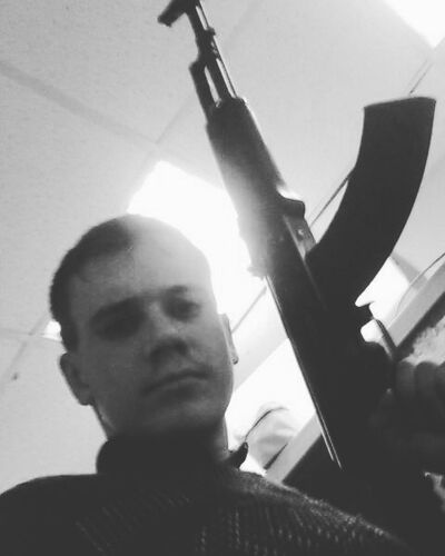  ,   Viktor, 39 ,   