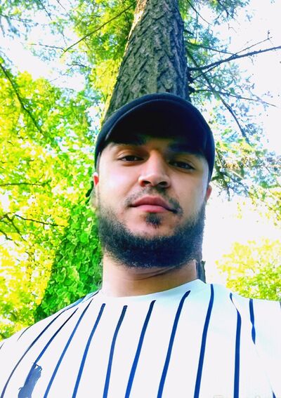  -,   Feruz, 30 ,  