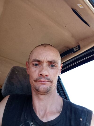  ,   Igor, 33 ,   ,   