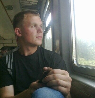  ,   Dima, 32 ,   