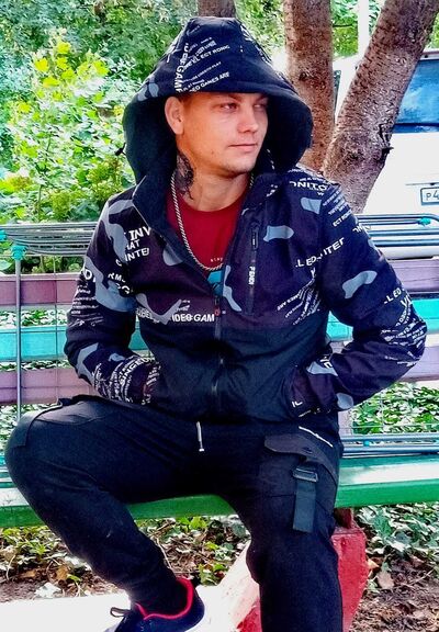  ,   Viktor, 28 ,   ,   