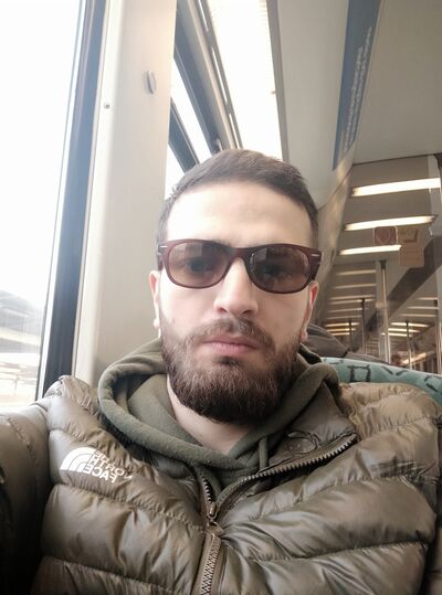  ,   Davit, 31 ,   ,   , c 
