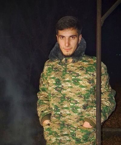  ,   Erik, 22 ,   , c 