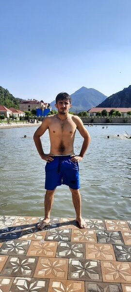  ,   Niko, 29 ,   