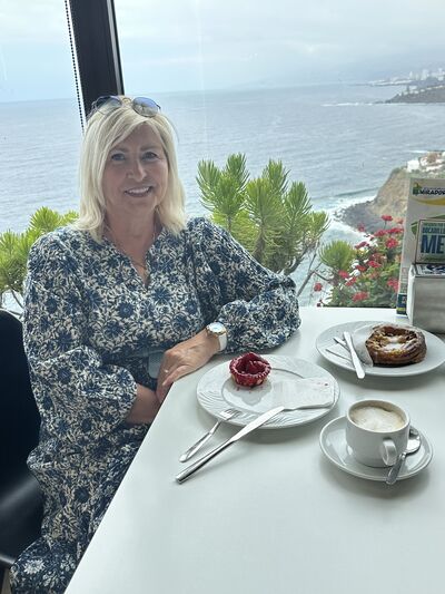  Santa Cruz de Tenerife,   Olena, 57 ,   c 