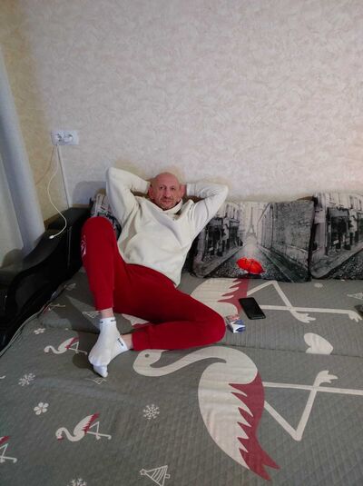  ,   Dima, 49 ,   c 