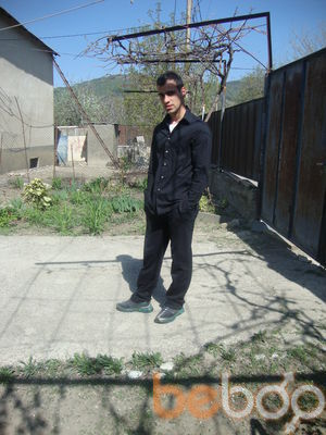  ,   Gio, 39 ,   