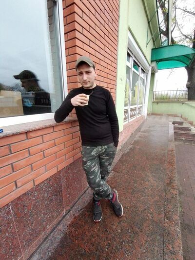  ,   Andriy, 25 ,   ,   , c , 