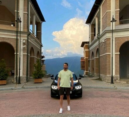  ,   Mikhail, 36 ,   c 