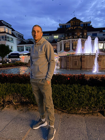  ,   Artur, 36 ,   ,   , c 