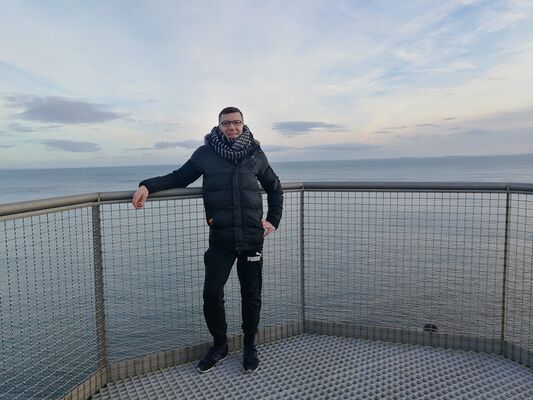  ,   Arturas, 39 ,   ,   , c 