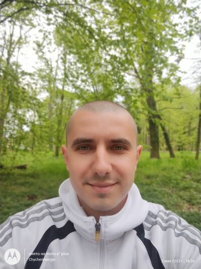  ,   Serhii, 32 ,   ,   , c , 