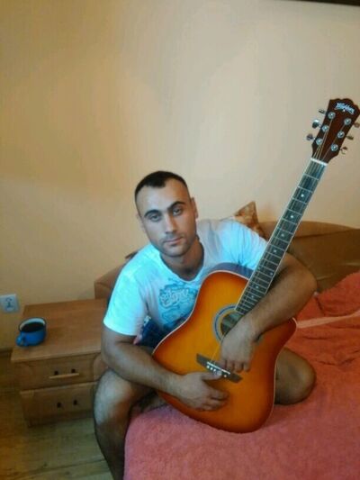  ,   Jan goia, 32 ,   ,   , c 