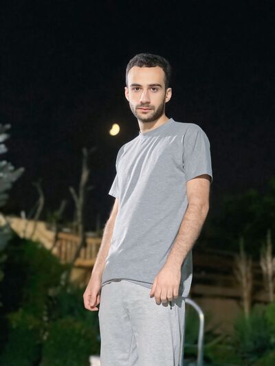  ,   Armen, 22 ,   ,   