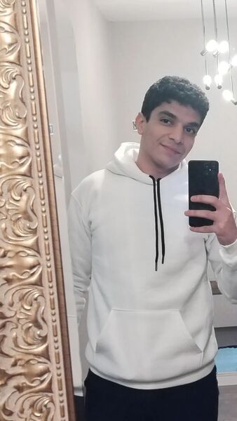  ,   Peter, 25 ,   ,   