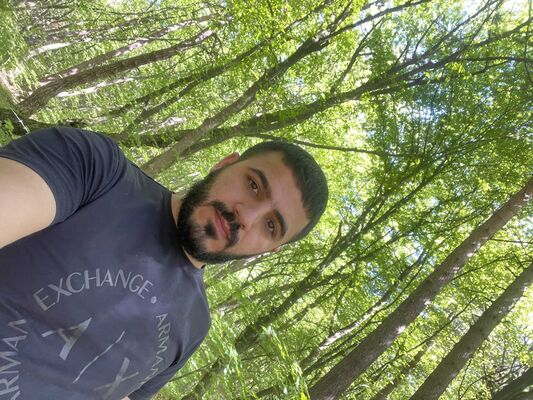  ,   Tiko, 32 ,   ,   